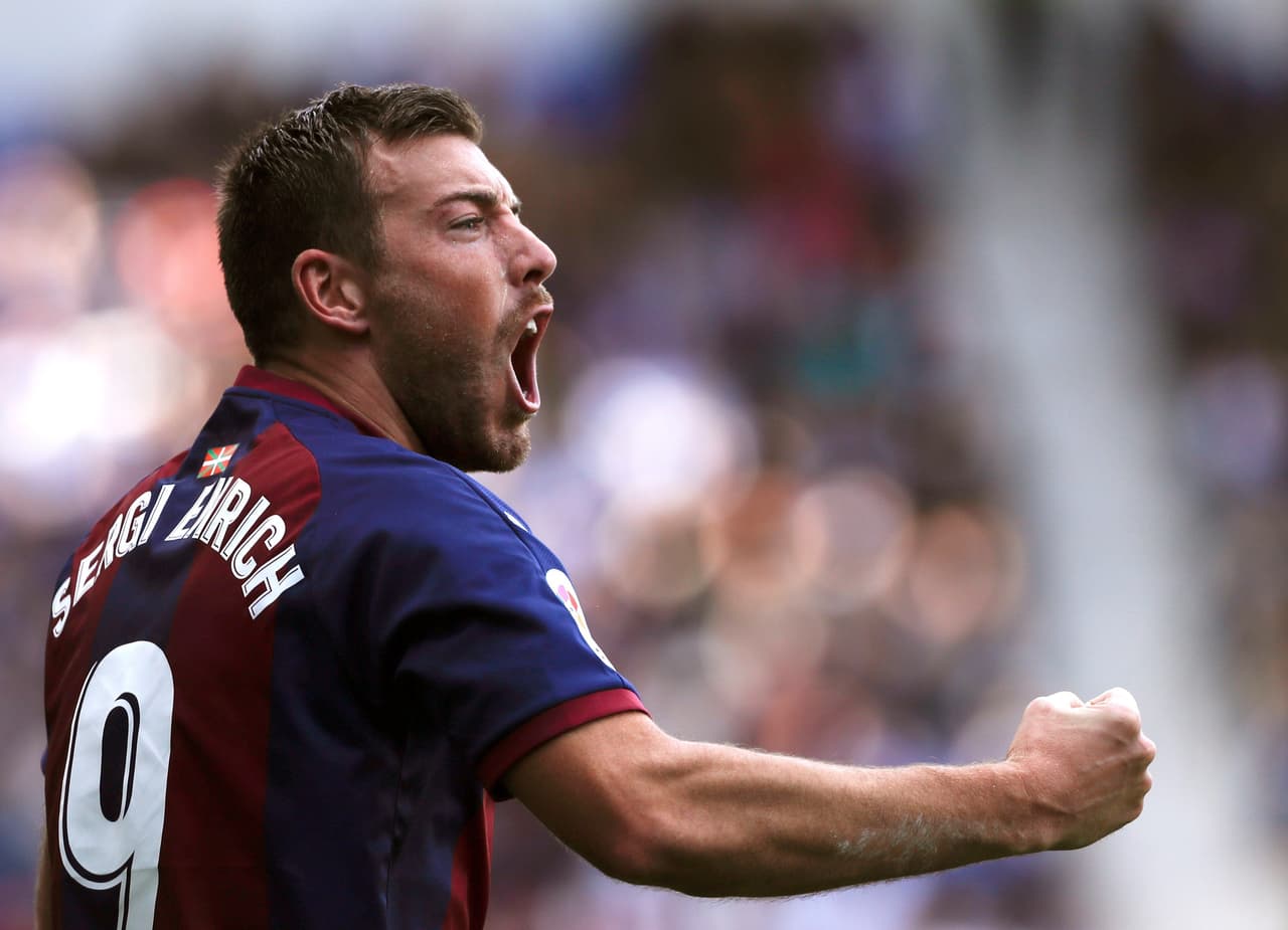 Parecía que le llegaba la noche al Madrid, que por ningún lado se le veía reacción.