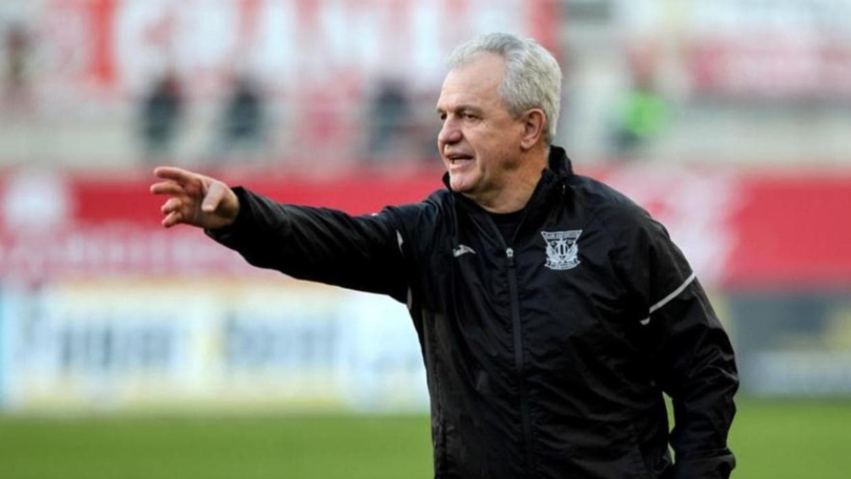 Aplauden a Javier Aguirre en la casa del Atlético de Madrid