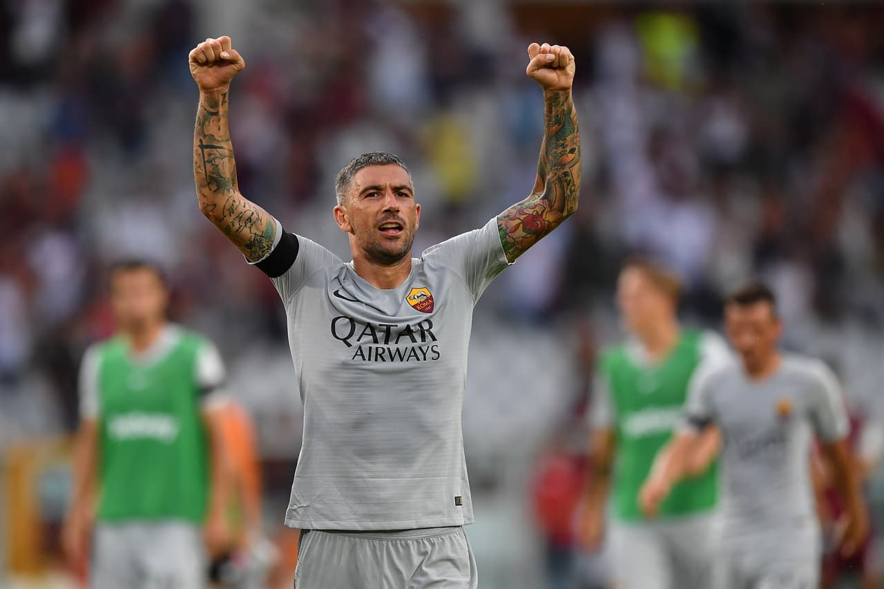 <b>Defensa: </b>Aleksandar Kolarov (32 años / A.S. Roma) - 14 millones de dólares.