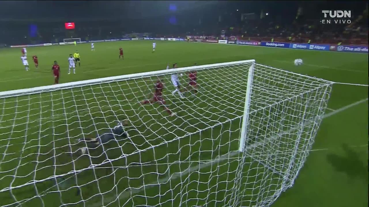 ¡TIRO ATAJADO! disparo por Leroy Sané.