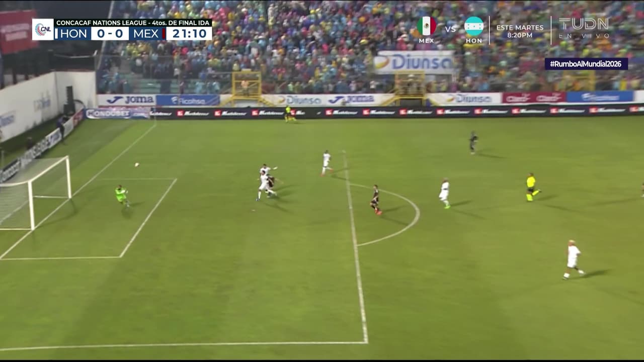 ¡México da el primer aviso! Jiménez cerca de abrir el marcador