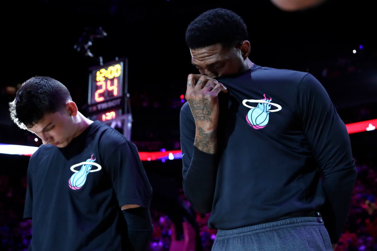 Udonis Haslem y Tyler Herro no pueden aguantar la emoción del tributo a 'Black Mamba'.