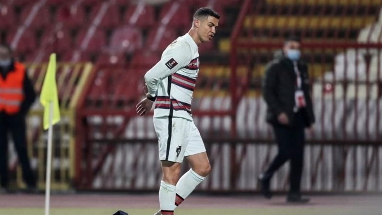 Critican reacción de Cristiano por su gol no contado ante Serbia