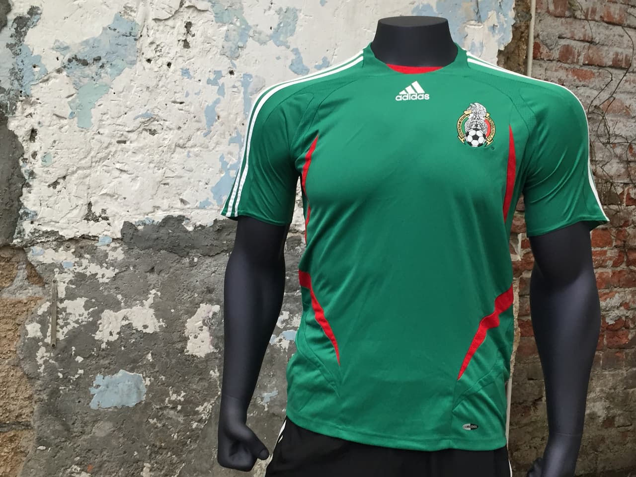 El Tri disputó la Copa Oro del 2013 con esta casaca que tampoco dejó buenos recuerdos para el fútbol mexicano.