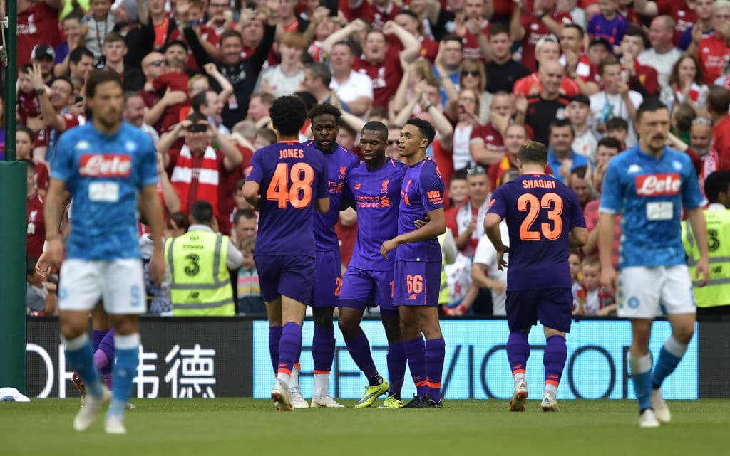 El equipo napolitano fue goleado por Liverpool en un amistoso de pretemporada y eso mandó un mensaje de la necesidad de reforzar sus líneas.