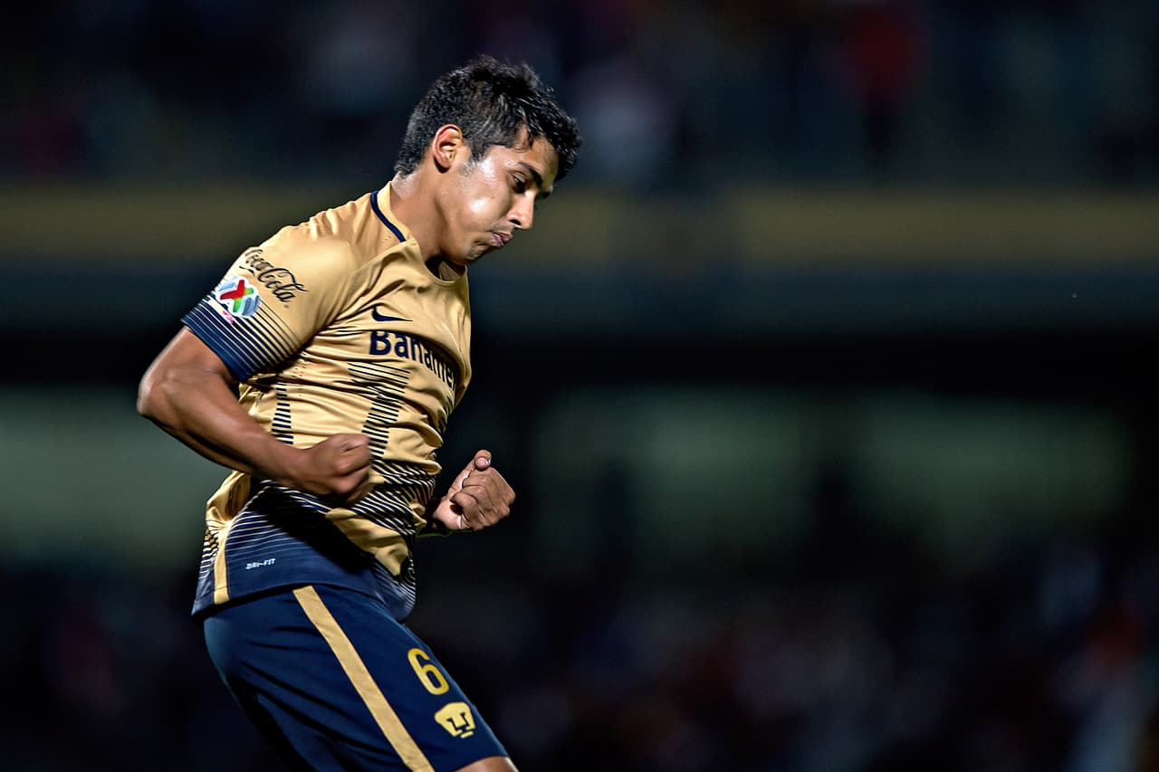 Silvio Torales, al sudamericano le costó tomar el ritmo de la Liga MX y cuando lo logró llegó Alejandro Castro al equipo para pelearle y al final ganarle el sitio en el once titular.