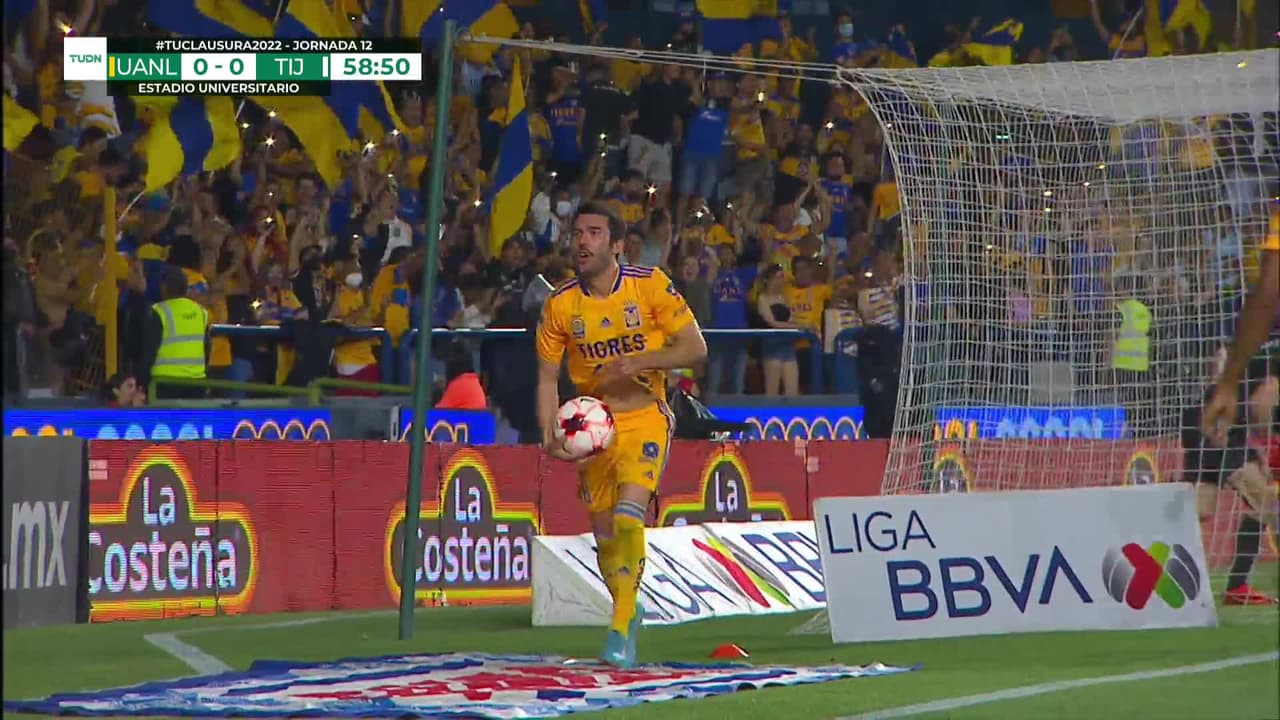 ¡GOOOL! Juan Vigón anota para Tigres.