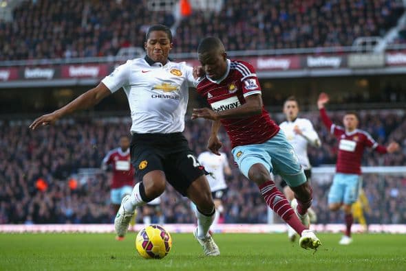 La recta final del partido traería emociones en las porterías.