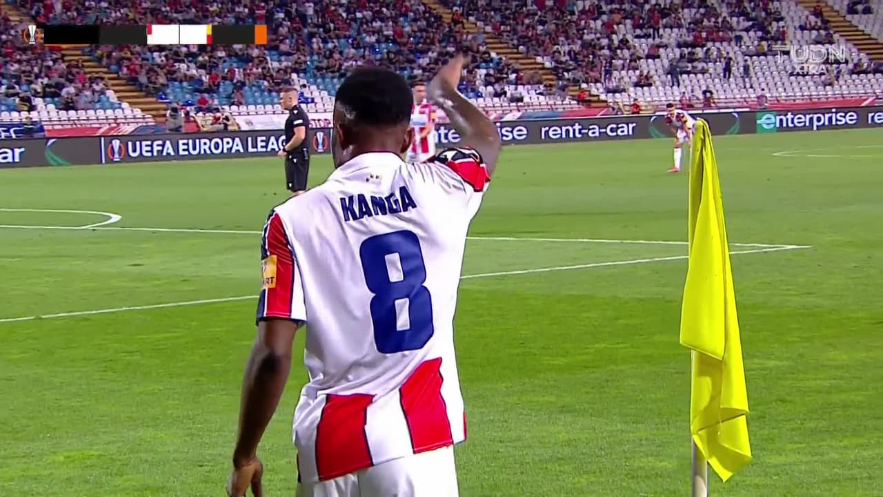 ¡TIRO ATAJADO! disparo por Aleksandar Katai.