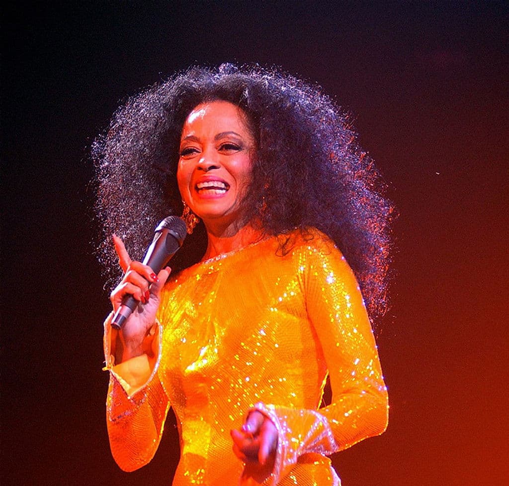 “Esta colección de canciones es mi regalo para ustedes con aprecio y amor. Estoy eternamente agradecida de haber tenido la oportunidad de grabar esta gloriosa música en este momento”, afirmó Ross en un comunicado.
<br>