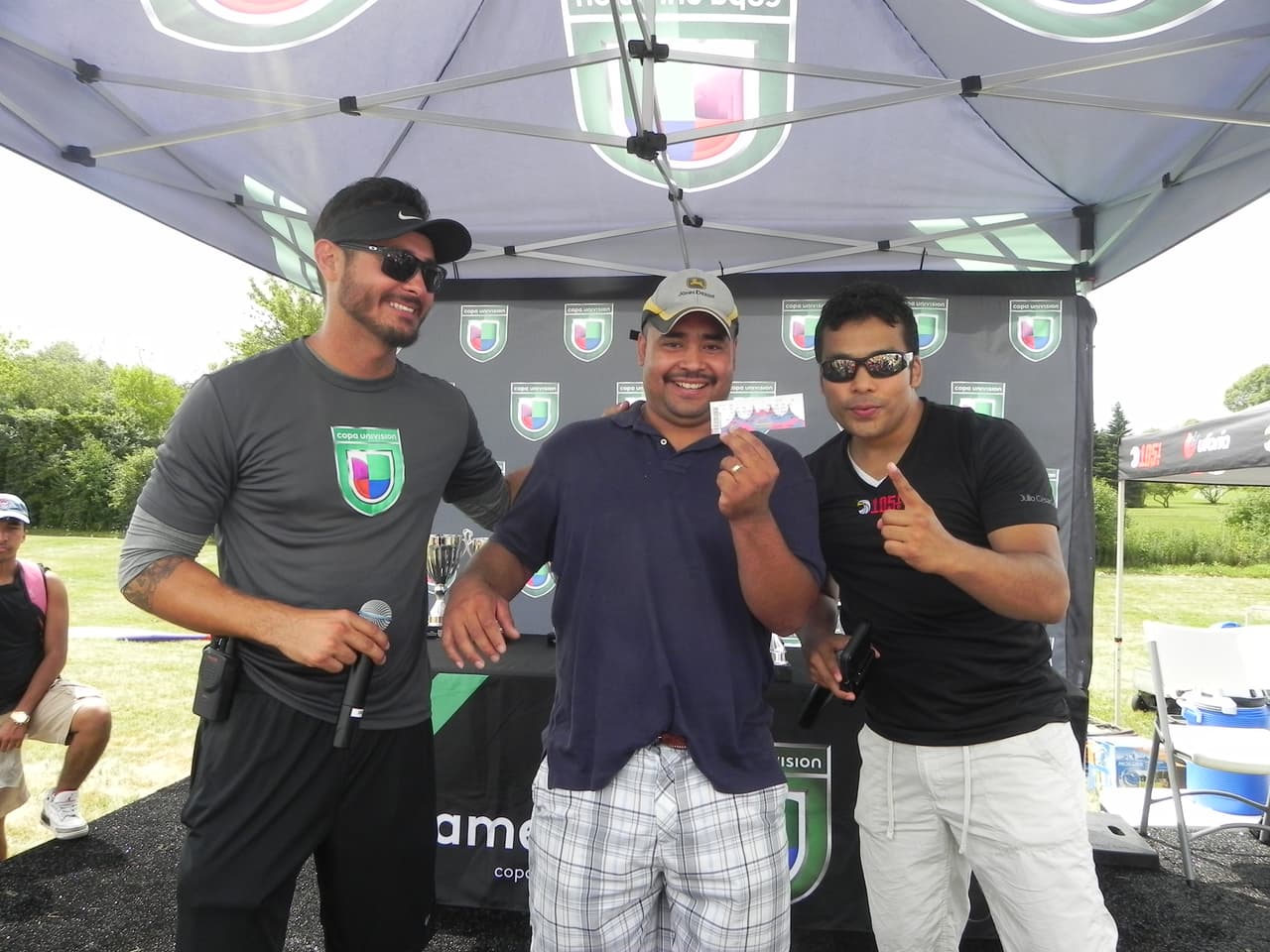 Héctor Lozano y Julio El Lobo de La Que Buena 105.1 dijeron presente en el torneo Copa Univision 2015. Mira que bien la pasaron.