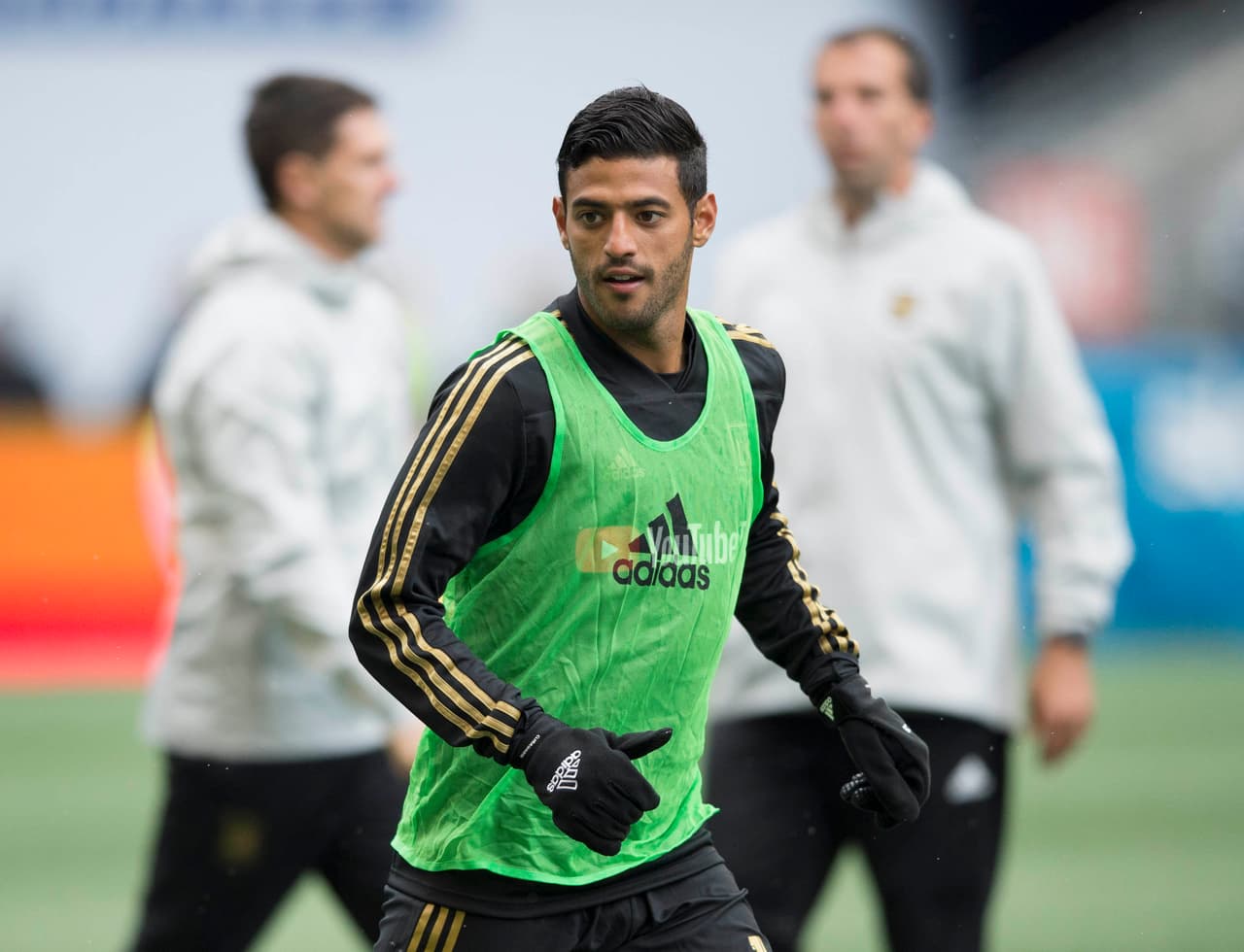 "Queremos demostrar nuestro juego y ganar", asegura Carlos Vela en la antesala del derbi