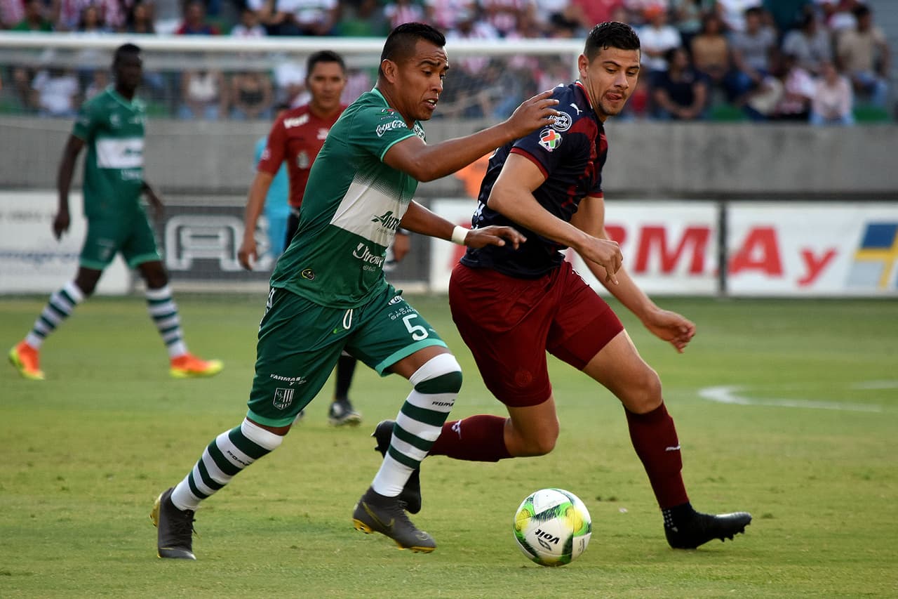 Atlético Zacatepec nunca encontró el camino para hacer daño y Chivas finalmente se llevó la victoria.