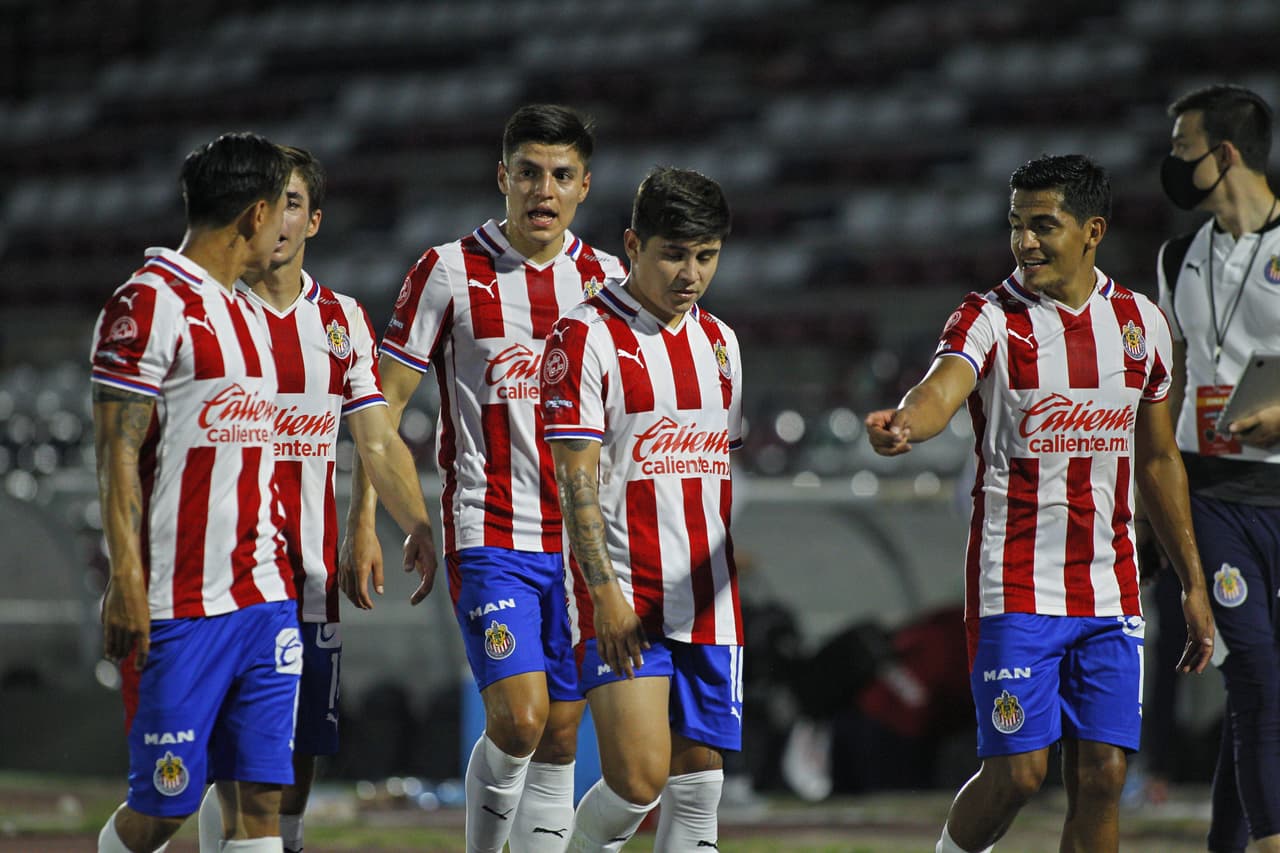 Más indisciplinas en Chivas y separan a tres jugadores