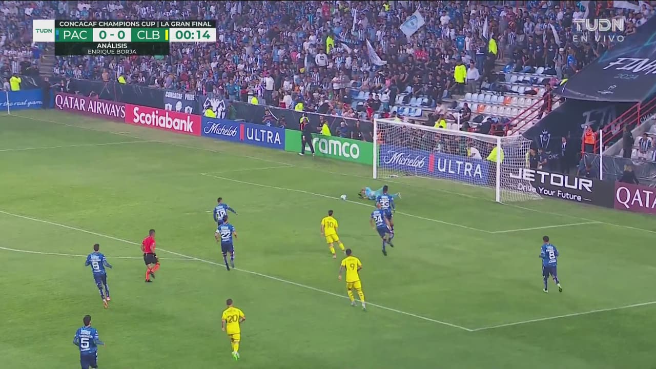 ¡Columbus a nada de meter un gol de vestidor de no ser por Moreno!