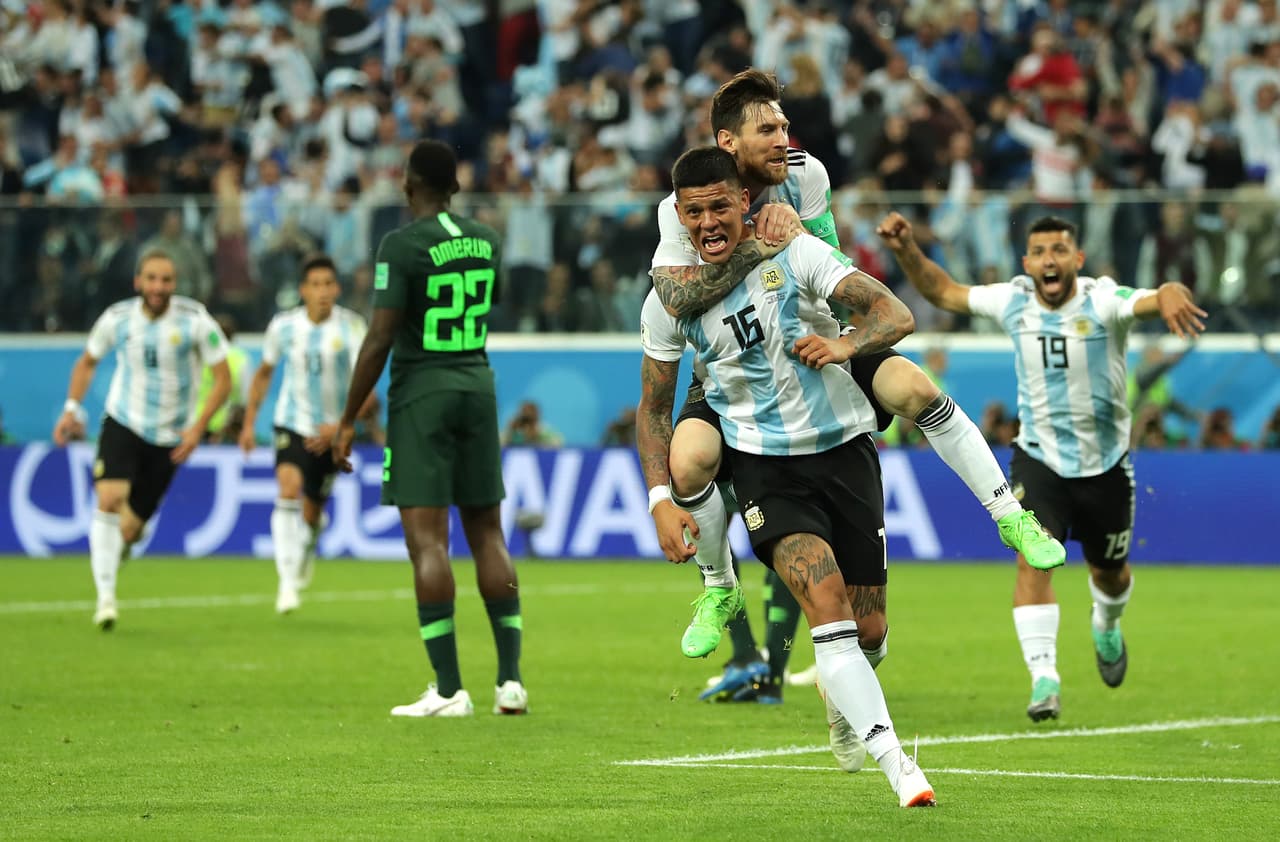 Los mejores momentos de Marcos Rojo han llegado con Argentina, pues en Rusia 2018 salvó al equipo de Messi de último minuto contra Nigeria.