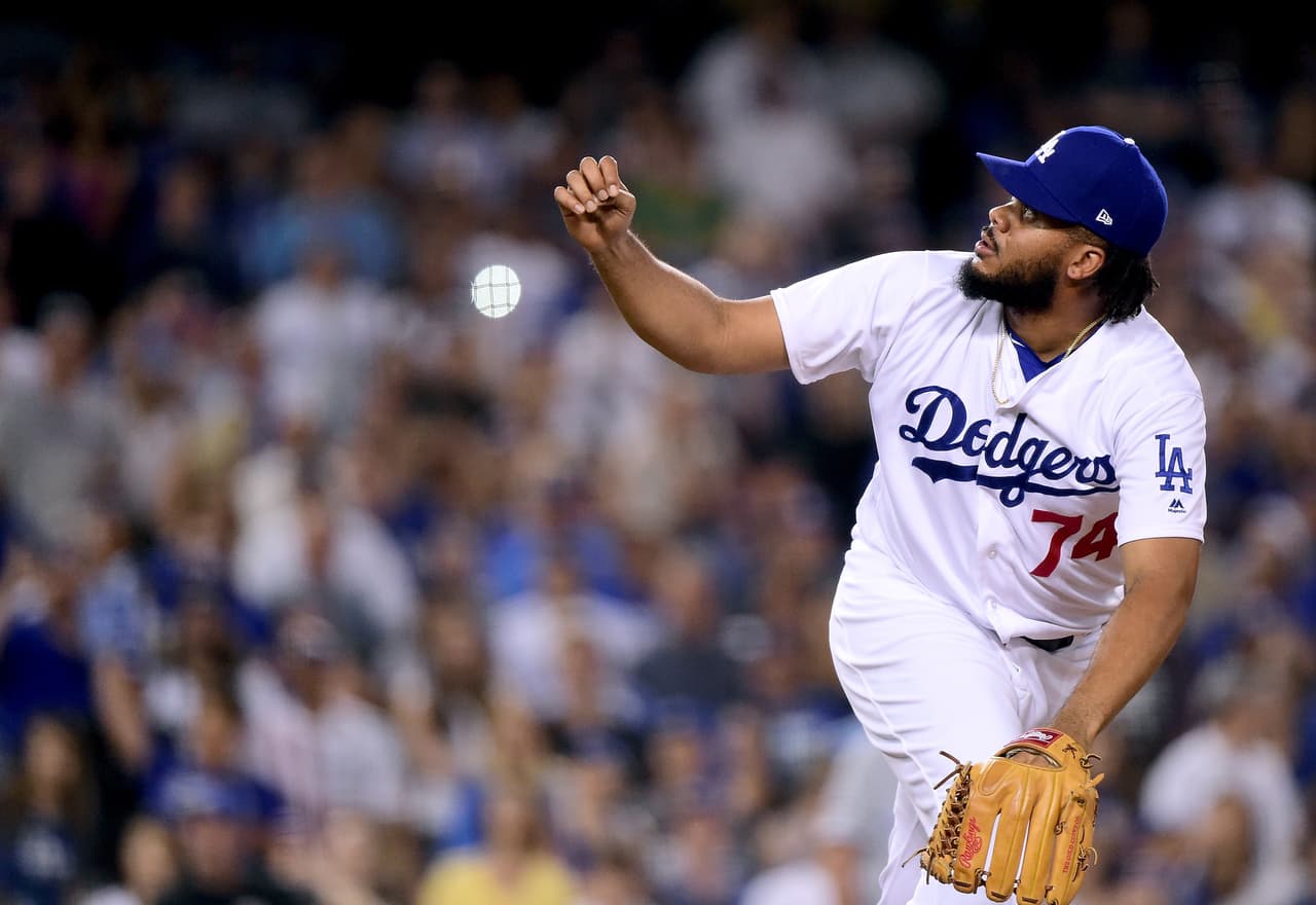 Kenley Jansen, Relevista, Liga Nacional: El cerrador de los Dodgers ha conseguido 55 ponches y sólo ha otorgado 2 bases por bolas, un registro que de continuar será histórico al final de la campaña.