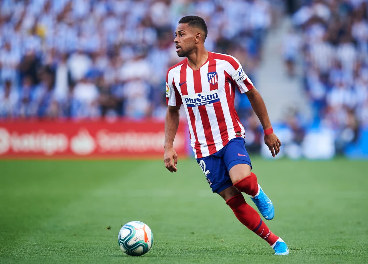 Renan Lodi registra una asistencia, cinco partidos como titular y ha estado 402 minutos en la cancha.