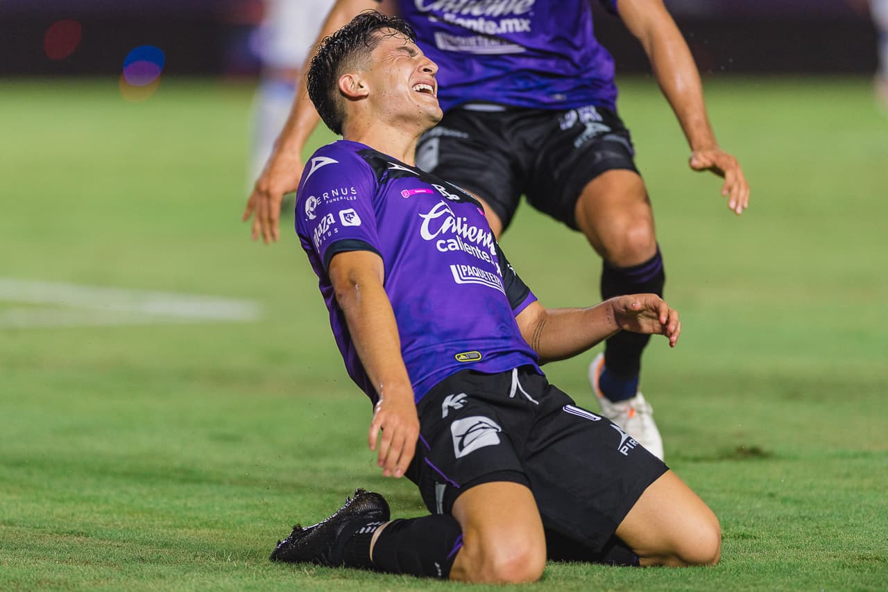El canterano del América celebró así su primer gol en primera división.