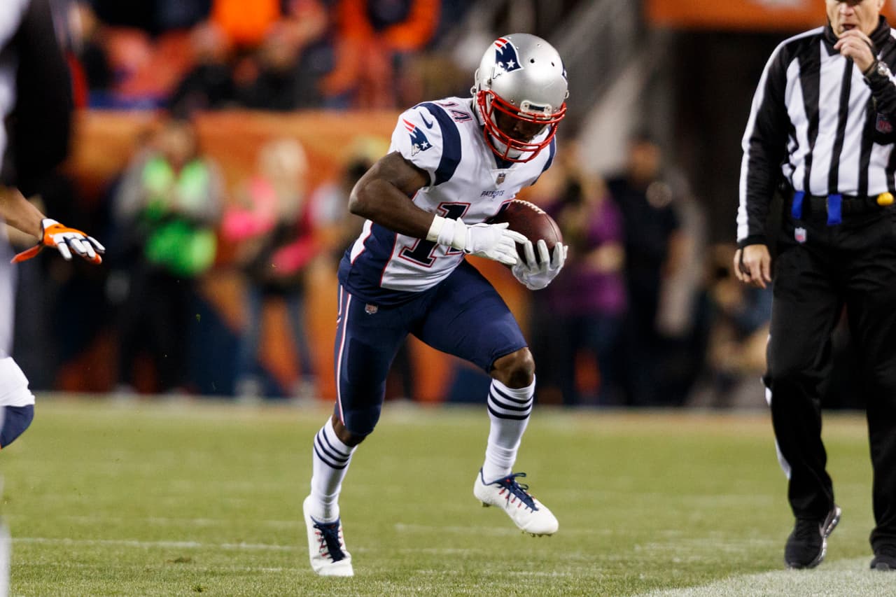 Brandin Cooks atrapó 6 envíos de Brady para 149 yardas incluyendo una escapada de 64 yardas que terminó en las diagonales.