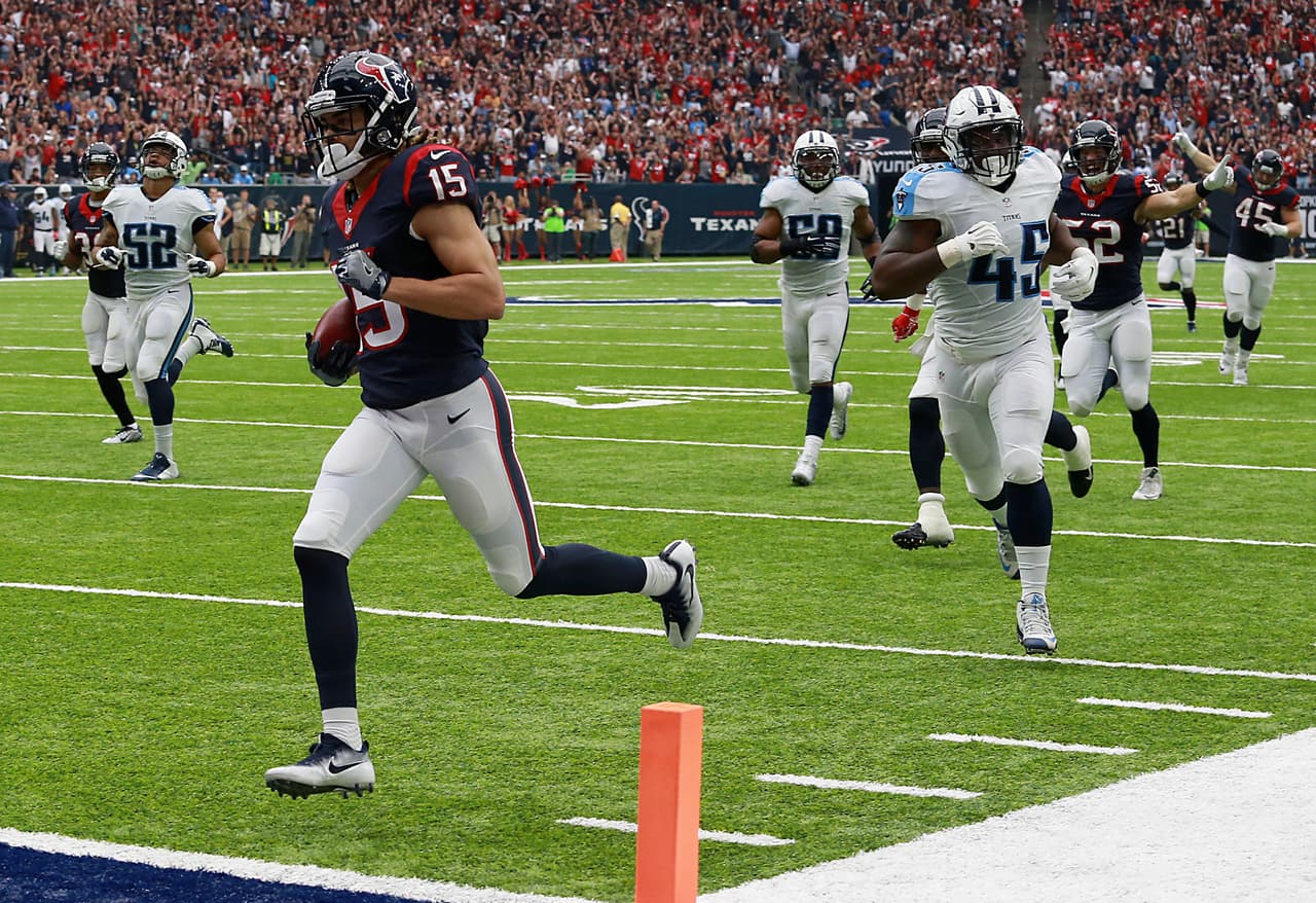 Con una devolución de patada, los Texans vencieron 27-20 a los Titans