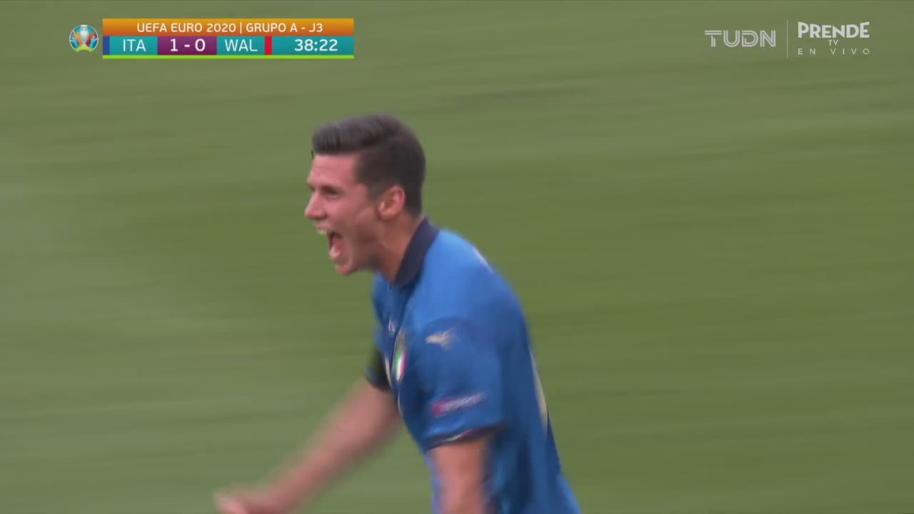 ¡Lo hizo ver fácil! Pessina define perfecto para el 1-0 de Italia