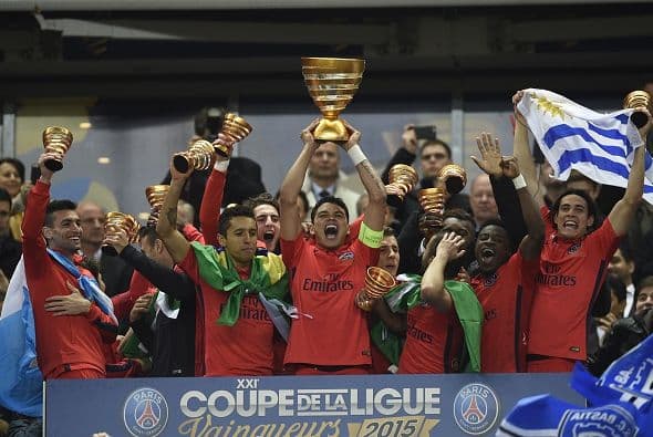 El París Saint Germain ganó la Copa de la Liga de Francia con goleada sobre el Bastia gracias a dobletes de Cavani e Ibrahimovic.