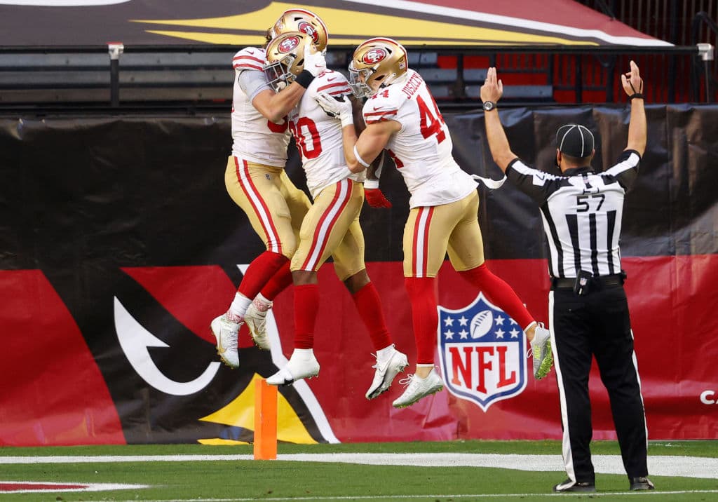 Los 49ers visitan, vencen y ‘le hacen la maldad’ a los Cardinals | Los de Arizona cayeron 12-20 ante San Francisco y complican su boleto a la postemporada.