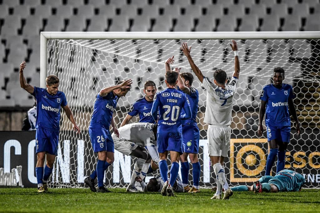 En los instantes finales, el lateral del Porto, Nanu, chocó en contra del portero Kritsyuk. Nanu salió lesionado tras un choque y se fue directo al hospital.