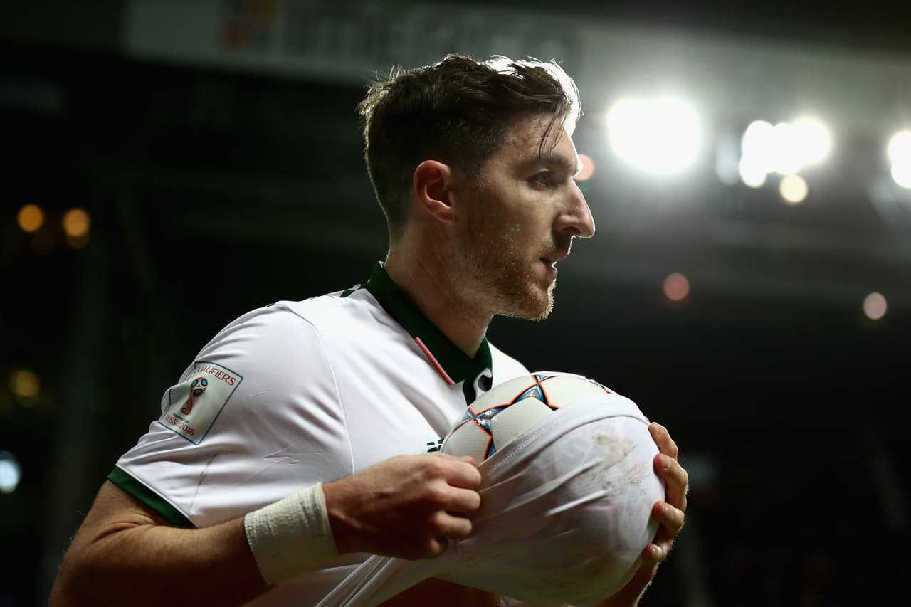 Por su parte, Irlanda esperaba en su campo con algunas salidas en velocidad.