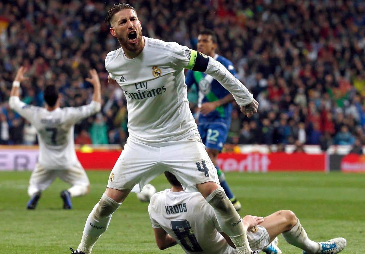 Sergio Ramos festeja uno de los goles de Ronaldo