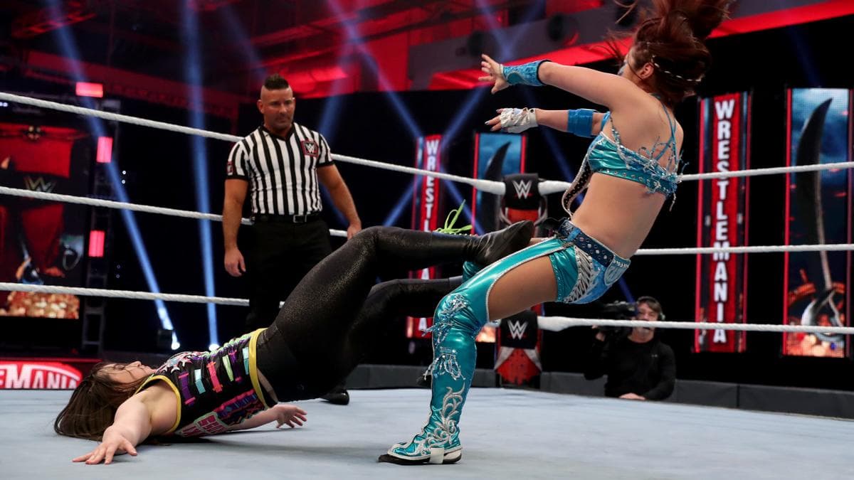 Undertaker derrotó a AJ Styles, Braun Strowman ganó el Campeonato Universal a Goldberg y por la parte femenina, Alexa Bliss y Nikki Cross derrotaron a las ‘Guerreras Kabuki’ llevándose el Campeonato femenino WWE Tag Team por segunda ocasión.