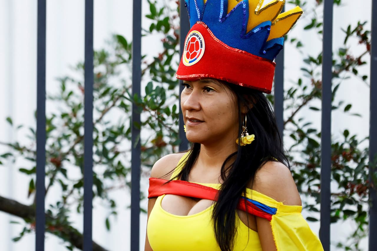 Los fanáticos de Colombia y Chile le dieron un colorido especial con su alegría y entusiamo al duelo de Cuartos de Final de la Copa América en el Arena Corinthians.