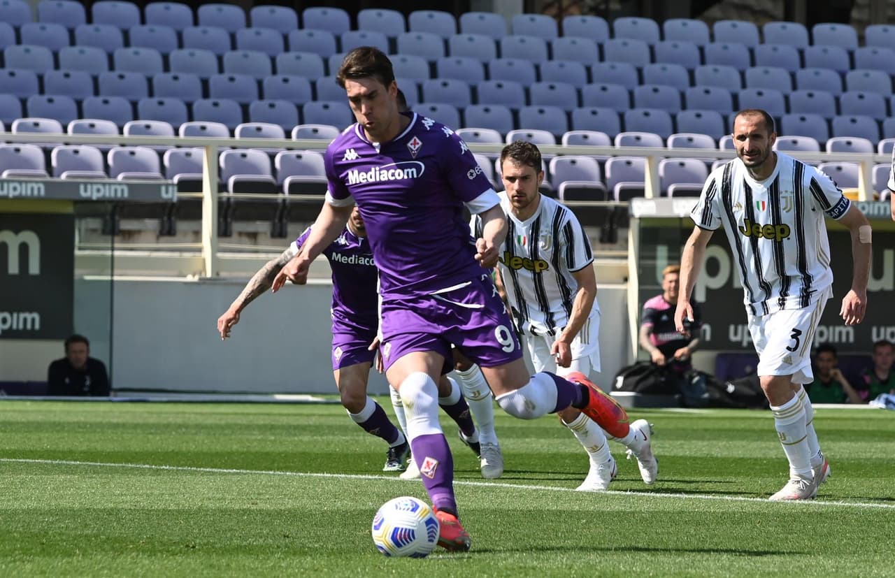 Juventus empata 1-1 con la Fiorentina en la Jornada 33 de la Serie A. Dusan Vlahovic, de penal, puso arriba a los locales, pero al minuto 46, Alvaro Morata se encargó de empatar el partido y llevarse un punto a casa, poniendo en peligro su participación en la Champions League.
