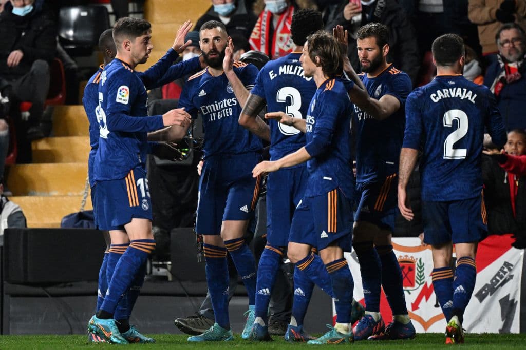 Karim Benzema logró romper el empate 0-0 al minuto 83 para darle la victoria a 'Los Blancos' 0-1 en su visita al Estadio de Vallecas.