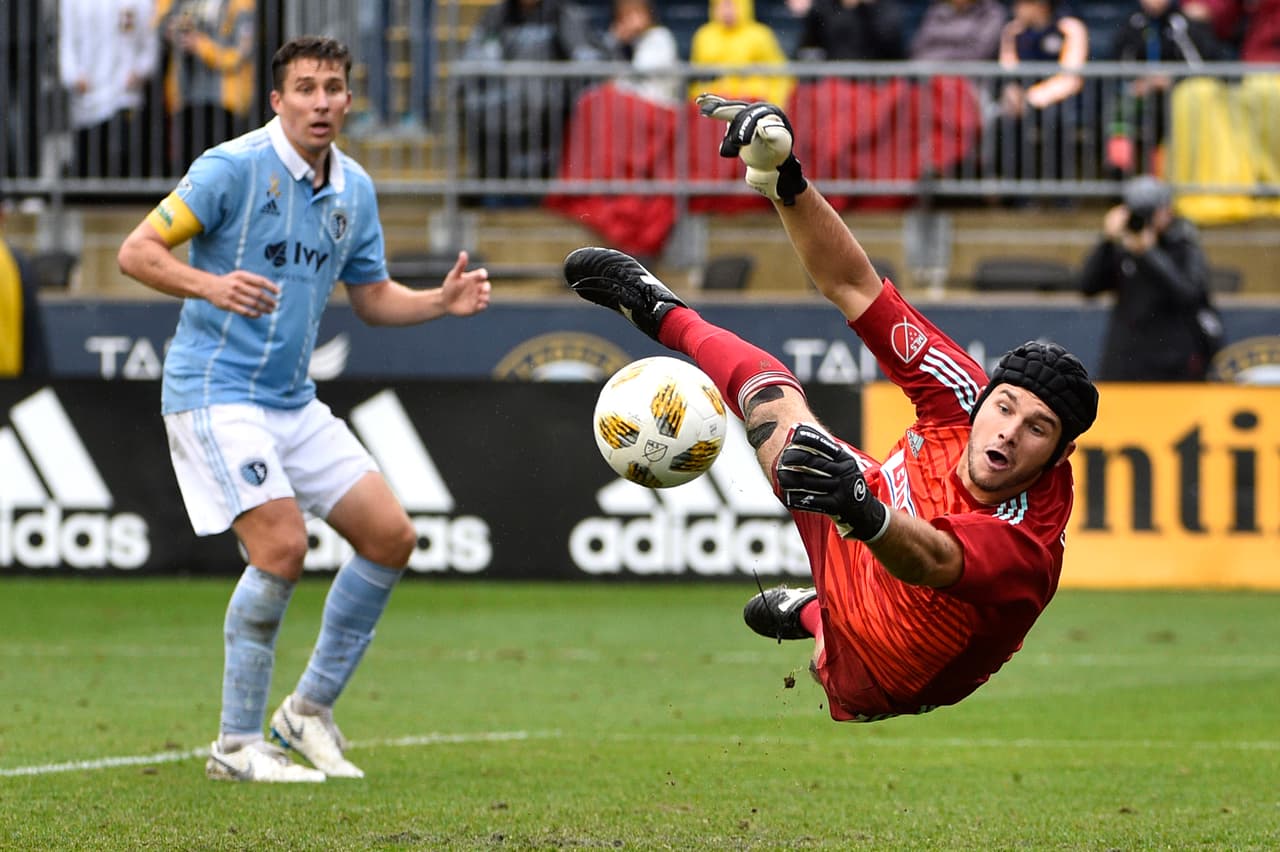 Philadelphia Union -que cuenta con 3 jugadores en esta selección semanal- gana y sorprende. El arquero John McCarthy fue determinante para obtener el triunfo 2-0 de 'Philly' sobre Sporting Kansas City. (USA Today Images)