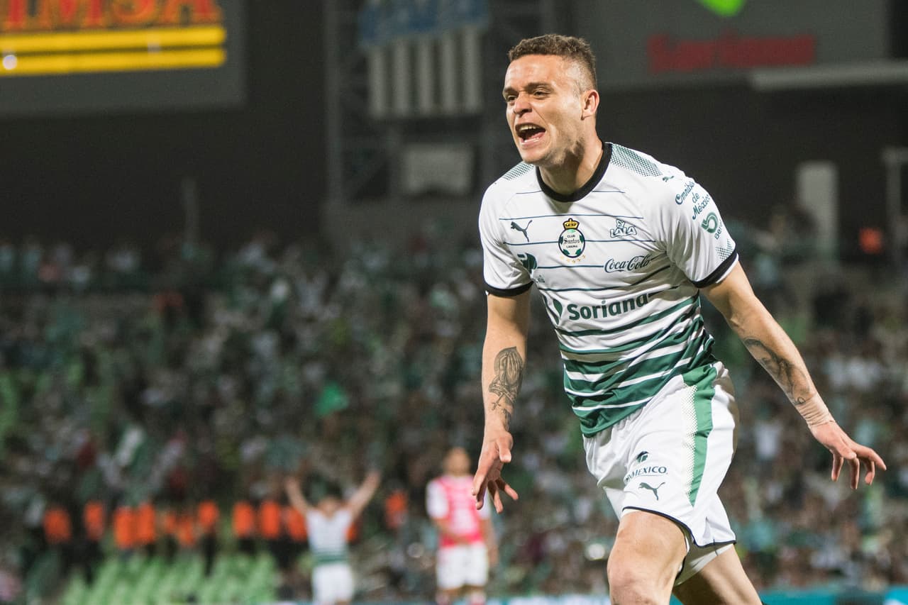 El gol definitivo lo pondría Jonathan Rodríguez al minuto 66 con un remate que salió mordido, suficiente para superar a Yarbrough y poner su primer gol del torneo.