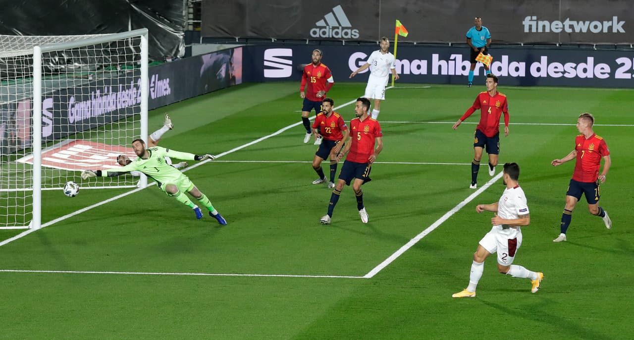 Antes de los 10’ de juego, Suiza ya había generado una opción importante de gol.