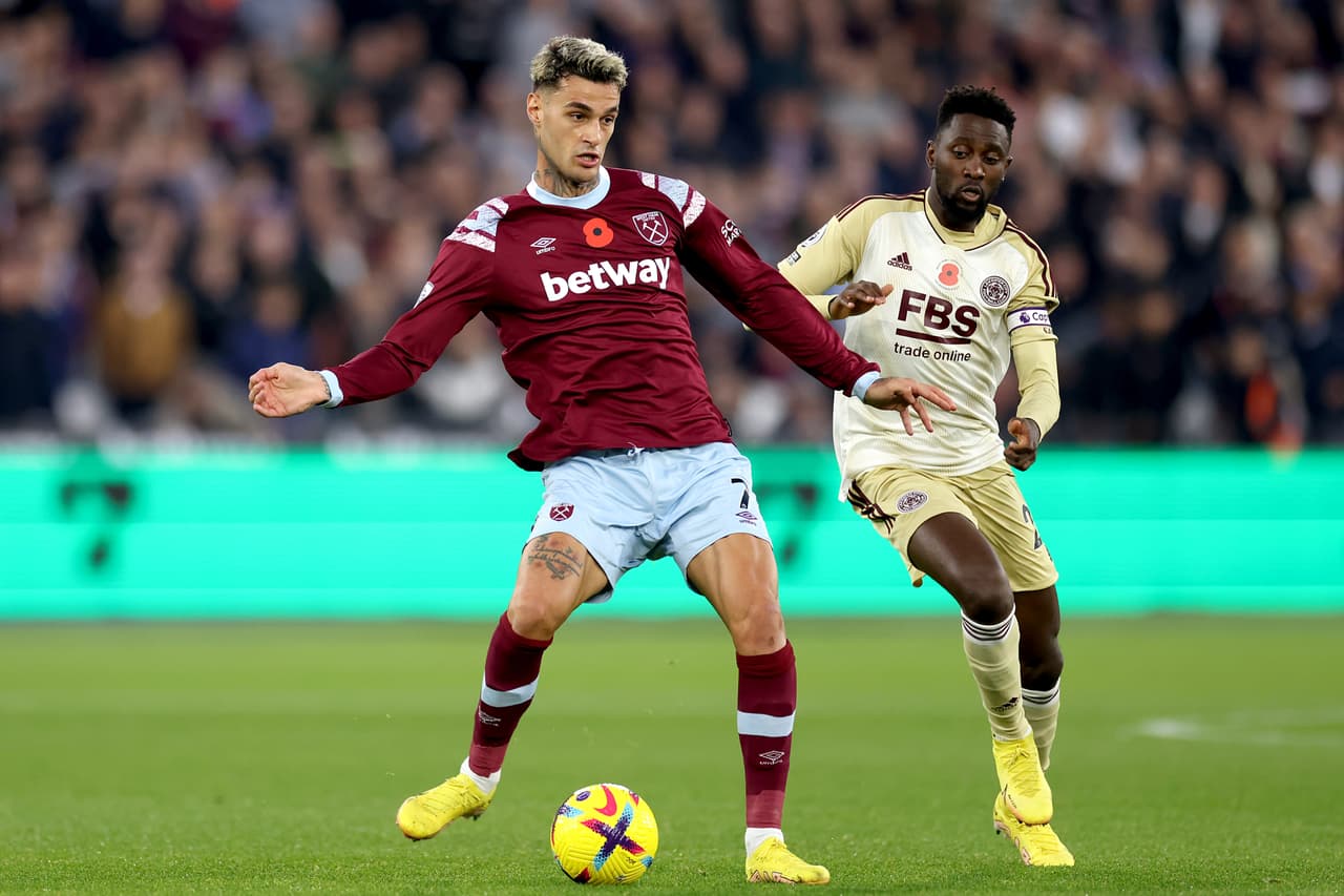 Leicester City sacó tres putos en su visita a West Ham.