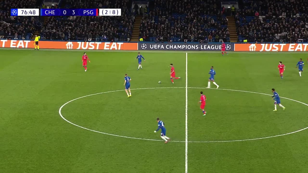 ¡TIRO ATAJADO! disparo por Liam Delap.