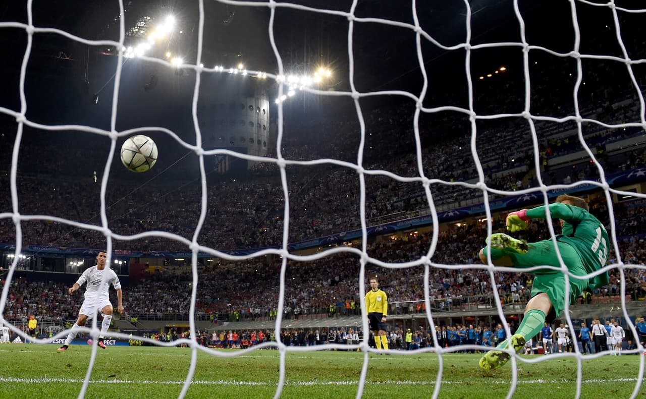 El encargado de disparar fue Cristiano Ronaldo quien engañó a Oblak y sacudió la red con un derechazo que coronaba al Real Madrid.