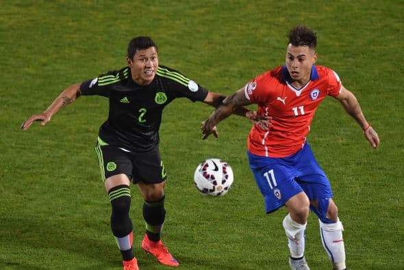 11.- Eduardo Vargas - Corrió como pocos en este partido pero, salvo su gol, no acabó por afianzar su dupla con Alexis. Calificación: 6