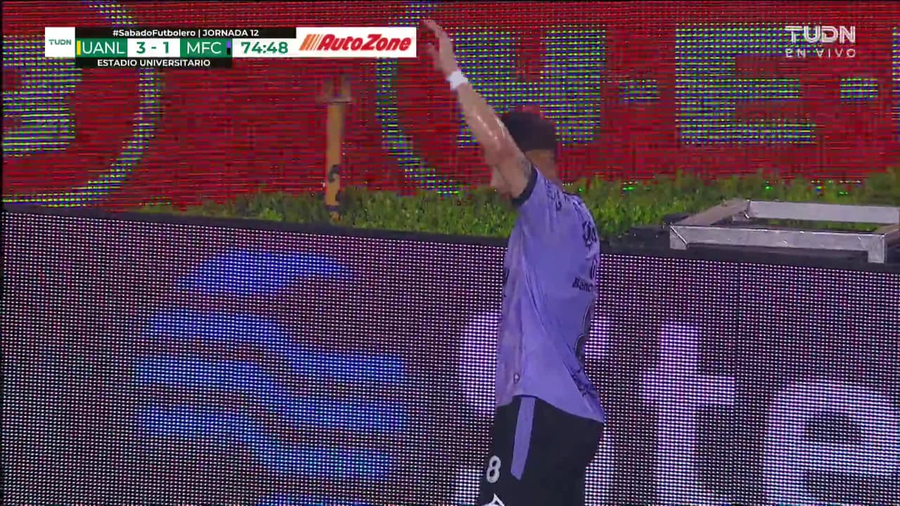 ¡TIRO ATAJADO! disparo por Sergio Flores.