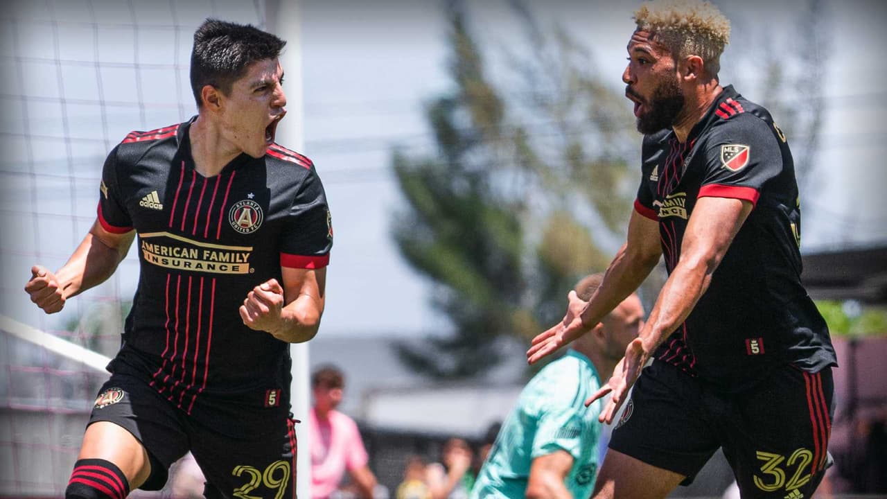 Ronaldo Cisneros se estrena con gol en la MLS