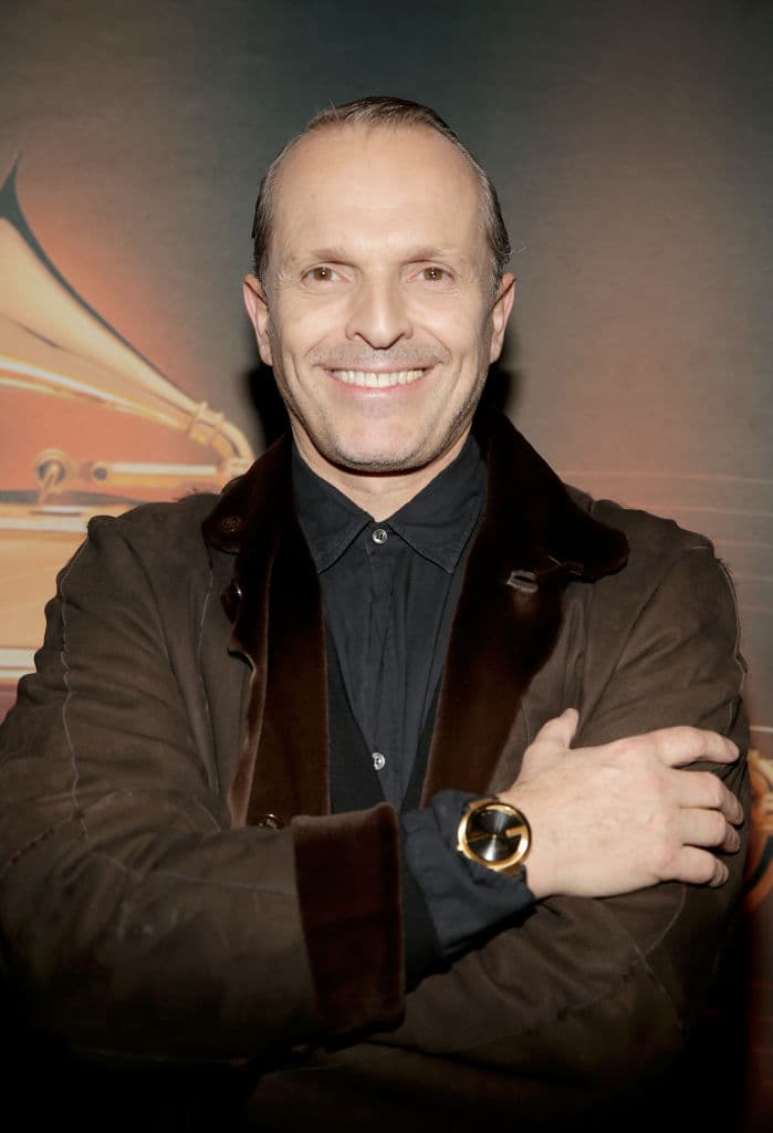 Aunque es muy famoso, la historia de la vida personal de Bosé nunca se ha contado.