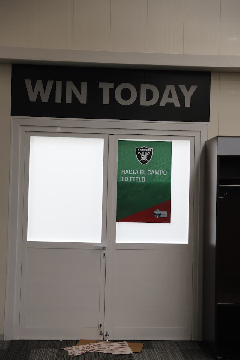 Ya se alistan los últimos detalles para recibir a Houston y Oakland para el histórico partido de este lunes en la Ciudad de México.