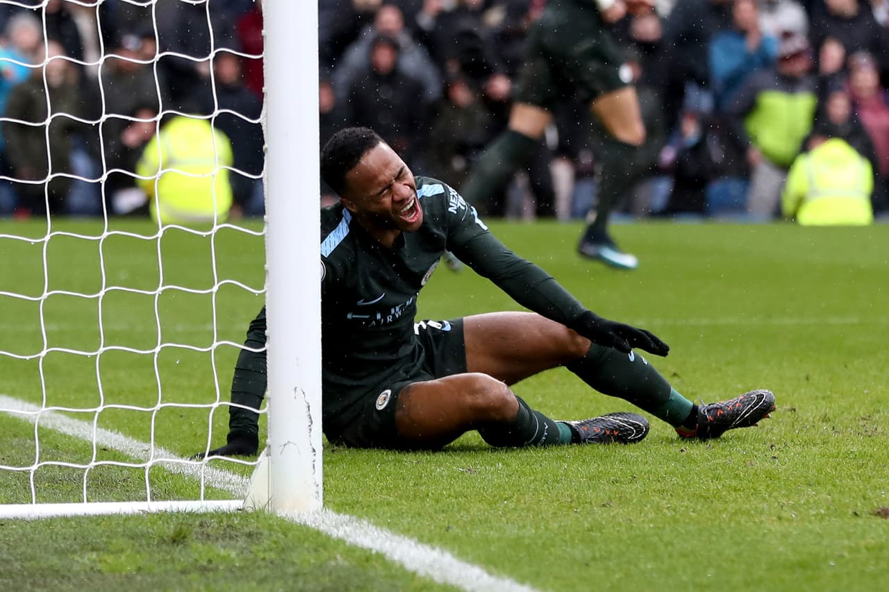Se lamentaba el joven inglés, que se iría sustituido unos minutos después para darle lugar a Brahim Díaz.