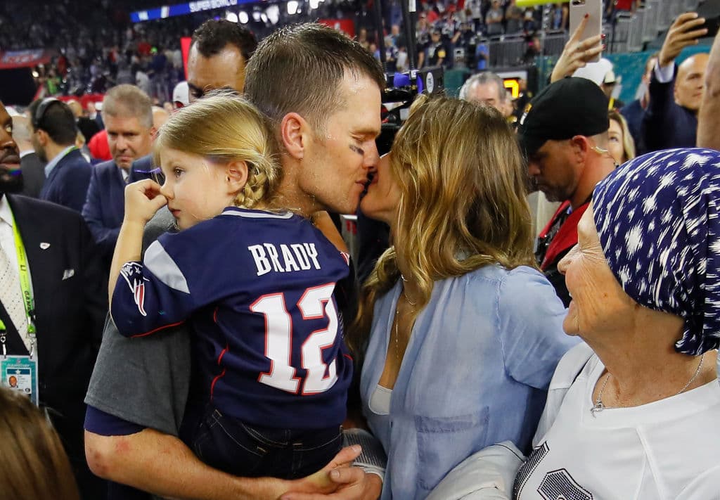 Esa fue una nueva oportunidad de Brady para vivir la gloria junto a su familia, en un cuadro que demostraba el crecimiento desde aquel joven de 23 años que tuvo el Vince Lombardi por primera vez.