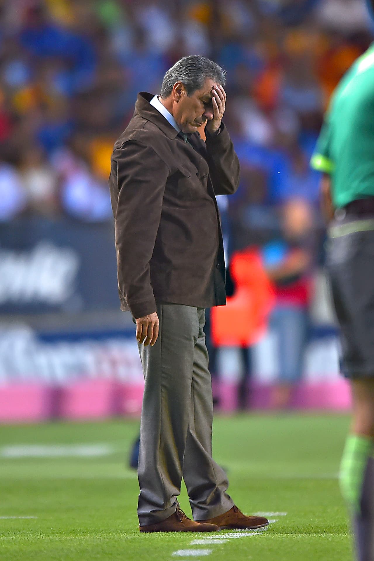 Diciembre de 2017. Luego de su salida como técnico de Cruz Azul, hizo una confesión en entrevista con Univisión. "Desaparecí del mapa porque me afectó mucho fracasar en Cruz Azul", dijo el DT que en 2019 vuelve al panorama con Chivas.