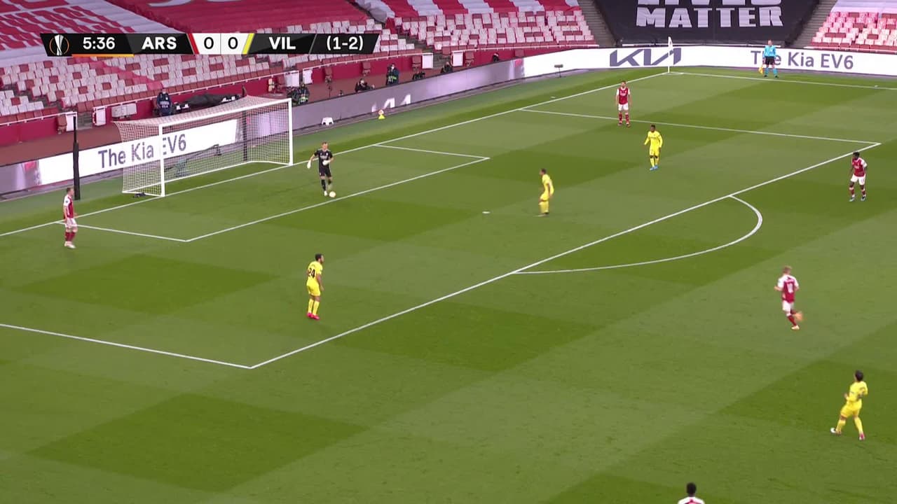 ¡TIRO ATAJADO! disparo por Samuel Chukwueze.